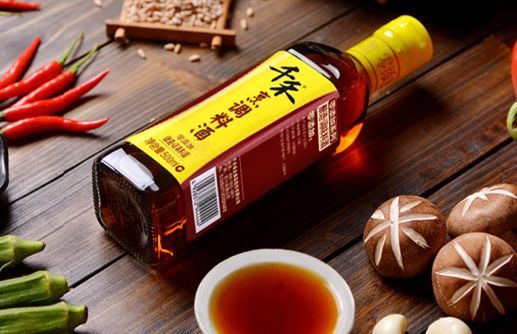 迎賓超市新品推薦 千禾?hào)|坡紅純釀紅燒醬油，零添加年貨好選擇